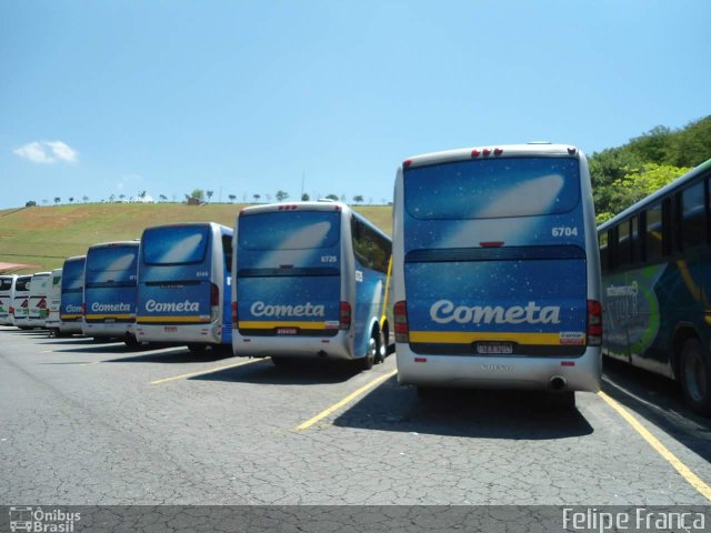 Viação Cometa 6704 na cidade de São Paulo, São Paulo, Brasil, por Felipe França. Número da foto: #4031490.