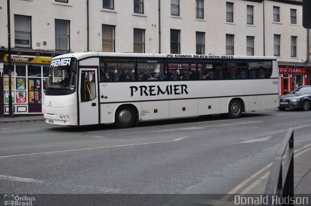 Premier Bus & Coach  na cidade de Newcastle upon Tyne, Tyne and Wear, Inglaterra, por Donald Hudson. Número da foto: #4050363.