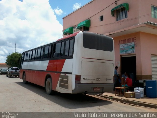 Ônibus Particulares 00 na cidade de Montalvânia, Minas Gerais, Brasil, por Paulo Roberto Teixeira dos Santos. Número da foto: #4051066.