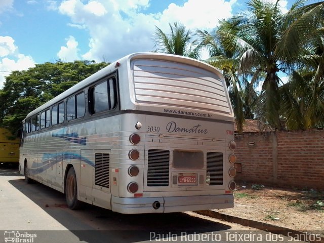 Expresso Montalvânia 3030 na cidade de Montalvânia, Minas Gerais, Brasil, por Paulo Roberto Teixeira dos Santos. Número da foto: #4053192.