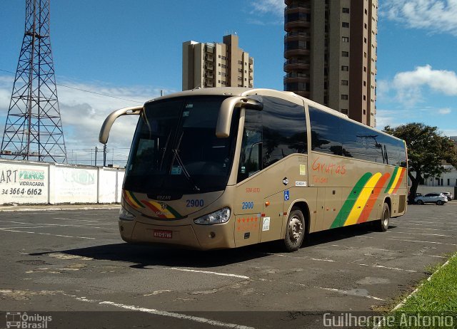 Grutas Turismo 2900 na cidade de Araxá, Minas Gerais, Brasil, por Guilherme Antonio. Número da foto: #4054822.