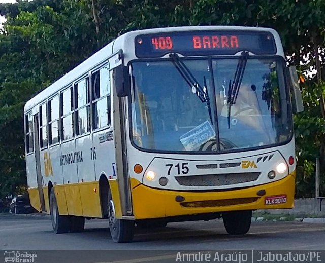 Empresa Metropolitana 715 na cidade de Jaboatão dos Guararapes, Pernambuco, Brasil, por André Luiz Araujo Silva. ID da foto: 4054933.