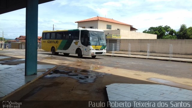 Empresa Gontijo de Transportes 3120 na cidade de Montalvânia, Minas Gerais, Brasil, por Paulo Roberto Teixeira dos Santos. ID da foto: 4056560.