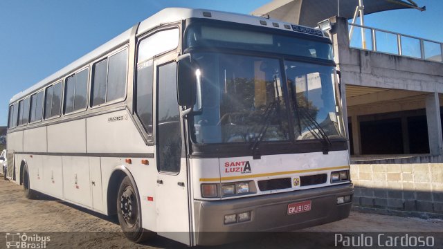 Ônibus Particulares 9165 na cidade de Oliveira, Minas Gerais, Brasil, por Paulo Cardoso . ID da foto: 4058242.