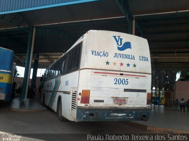 Viação Juvenília 2005 na cidade de Montalvânia, Minas Gerais, Brasil, por Paulo Roberto Teixeira dos Santos. ID da foto: 4060086.