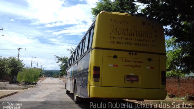 Expresso Montalvânia 397 na cidade de Montalvânia, Minas Gerais, Brasil, por Paulo Roberto Teixeira dos Santos. ID da foto: 4060075.