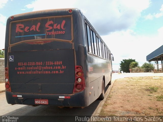 Real Sul Turismo 201193 na cidade de Montalvânia, Minas Gerais, Brasil, por Paulo Roberto Teixeira dos Santos. Número da foto: #4060084.