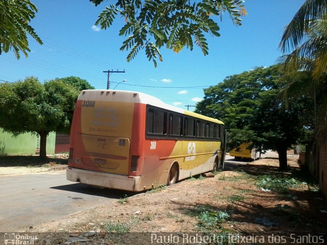 Expresso Montalvânia 31360 na cidade de Montalvânia, Minas Gerais, Brasil, por Paulo Roberto Teixeira dos Santos. Número da foto: #4063563.