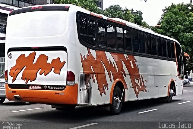 Ônibus Particulares 2581 na cidade de Belém, Pará, Brasil, por Lucas Jacó. Número da foto: #4062453.