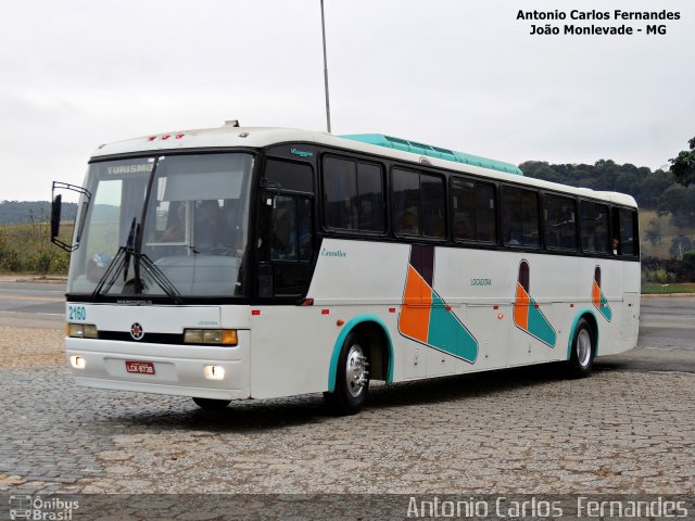 Ônibus Particulares 2160 na cidade de João Monlevade, Minas Gerais, Brasil, por Antonio Carlos Fernandes. Número da foto: #4062536.