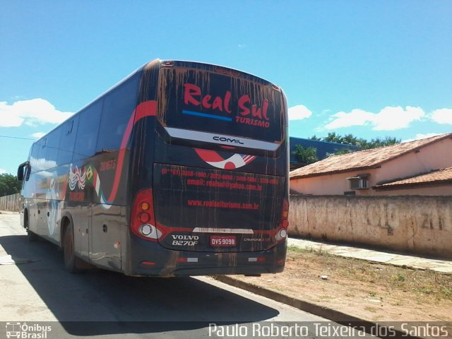 Real Sul Turismo 201675 na cidade de Montalvânia, Minas Gerais, Brasil, por Paulo Roberto Teixeira dos Santos. Número da foto: #4062196.