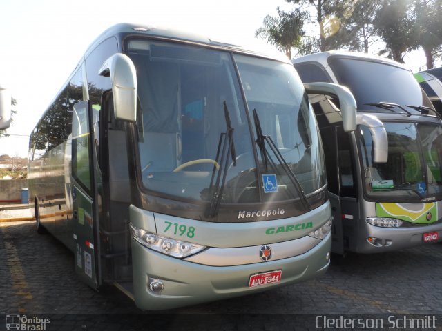 Viação Garcia 7198 na cidade de Curitiba, Paraná, Brasil, por Clederson Schmitt. Número da foto: #4065316.