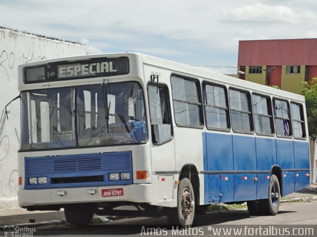 Ônibus Particulares 57 na cidade de Fortaleza, Ceará, Brasil, por Amós  Mattos. ID da foto: 4066178.