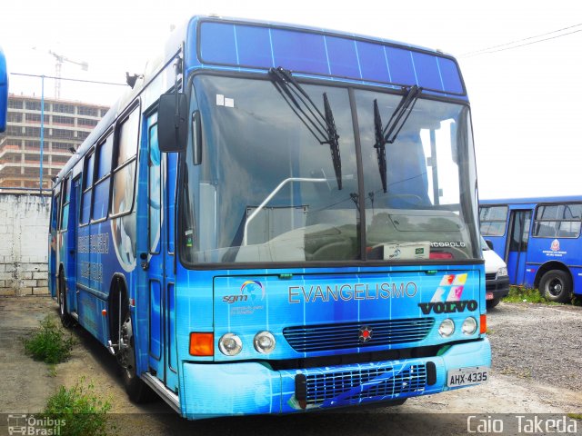 Ônibus Particulares 4335 na cidade de , por Caio  Takeda. Número da foto: #4070502.