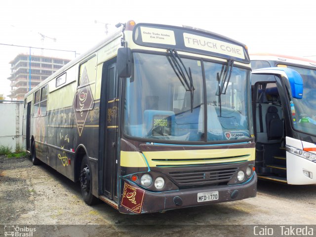 Ônibus Particulares 1770 na cidade de , por Caio  Takeda. ID da foto: 4070501.