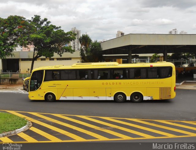 Viação Itapemirim 5805 na cidade de Ribeirão Preto, São Paulo, Brasil, por Marcio Freitas. Número da foto: #4034276.