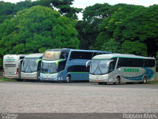 Viação Garcia 7266 na cidade de Paranavaí, Paraná, Brasil, por Robson Alves. ID da foto: 4034561.