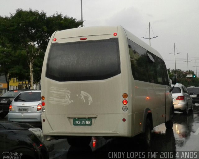 Ônibus Particulares 2198 na cidade de São Paulo, São Paulo, Brasil, por Francisco Mauricio Freire. ID da foto: 4033478.