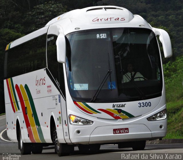 Grutas Turismo 3300 na cidade de Petrópolis, Rio de Janeiro, Brasil, por Rafael da Silva Xarão. Número da foto: #4072523.