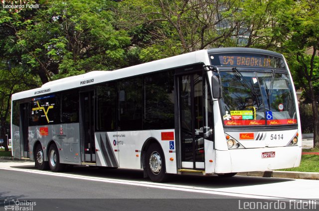 Metra - Sistema Metropolitano de Transporte 5414 na cidade de São Paulo, São Paulo, Brasil, por Leonardo Fidelli. Número da foto: #4074151.
