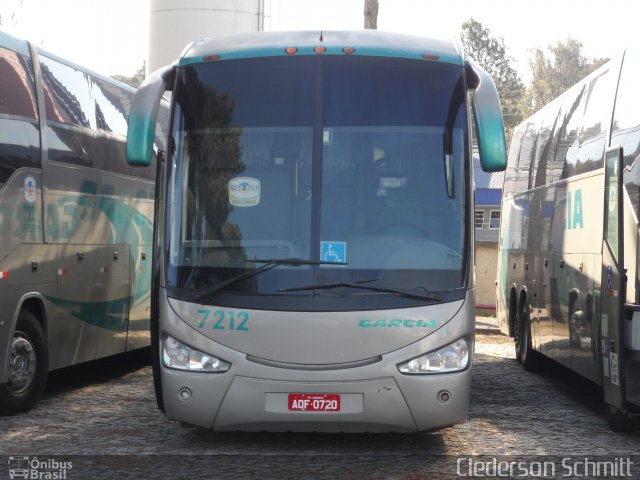 Viação Garcia 7212 na cidade de Curitiba, Paraná, Brasil, por Clederson Schmitt. Número da foto: #4073365.
