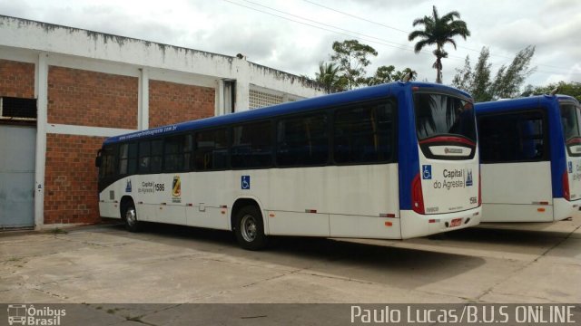 Capital do Agreste Transporte Urbano 1586 na cidade de Caruaru, Pernambuco, Brasil, por Paulo Lucas. Número da foto: #4075577.