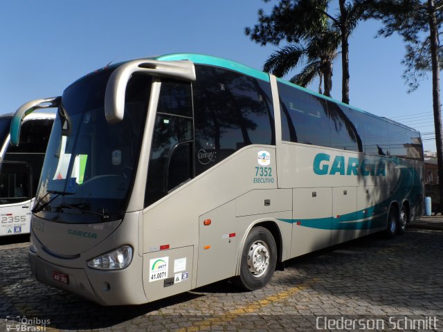 Viação Garcia 7352 na cidade de Curitiba, Paraná, Brasil, por Clederson Schmitt. Número da foto: #4076841.