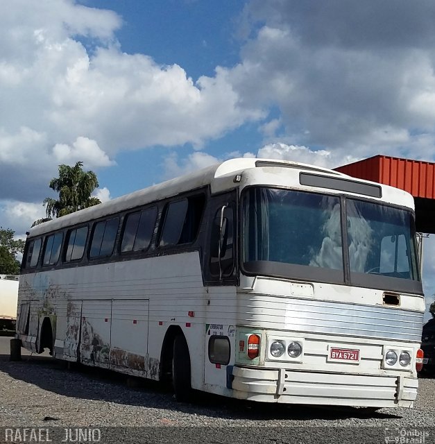 Ônibus Particulares 6721 na cidade de Patos de Minas, Minas Gerais, Brasil, por RAFAEL  JUNIO FONSECA. Número da foto: #4076745.