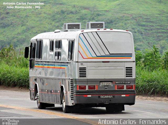 Motorhomes 4325 na cidade de João Monlevade, Minas Gerais, Brasil, por Antonio Carlos Fernandes. Número da foto: #4078172.