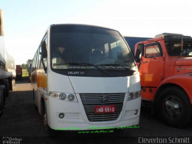 Maurer Tur 5912 na cidade de Santa Maria, Rio Grande do Sul, Brasil, por Cleverton Schmitt. Número da foto: #4083022.