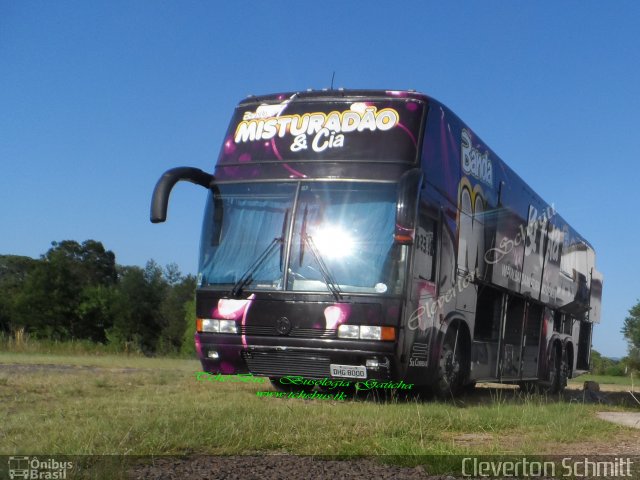Banda Misturadão & Cia 8000 na cidade de Restinga Seca, Rio Grande do Sul, Brasil, por Cleverton Schmitt. Número da foto: #4083149.