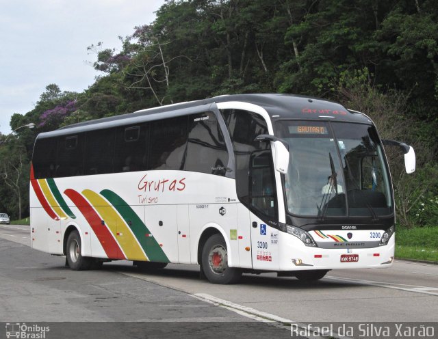 Grutas Turismo 3200 na cidade de Petrópolis, Rio de Janeiro, Brasil, por Rafael da Silva Xarão. Número da foto: #4082955.