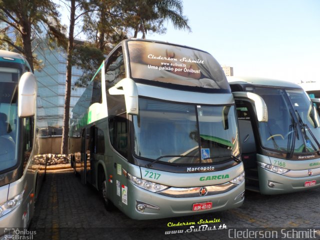 Viação Garcia 7217 na cidade de Curitiba, Paraná, Brasil, por Clederson Schmitt. Número da foto: #4083860.