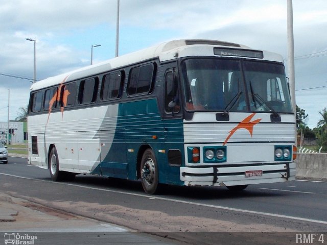 Ônibus Particulares 6766 na cidade de Marília, São Paulo, Brasil, por Roberto Mendes. Número da foto: #4086585.