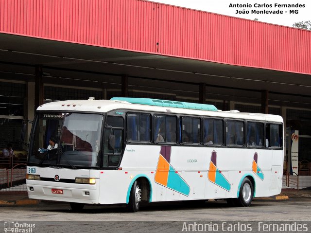 Ônibus Particulares 2160 na cidade de João Monlevade, Minas Gerais, Brasil, por Antonio Carlos Fernandes. Número da foto: #4090855.