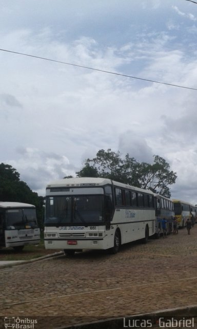 P.B. Turismo 1051 na cidade de Santa Cruz dos Milagres, Piauí, Brasil, por Lucas Gabriel. Número da foto: #4093487.