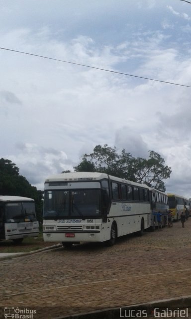 P.B. Turismo 1051 na cidade de Santa Cruz dos Milagres, Piauí, Brasil, por Lucas Gabriel. ID da foto: 4093487.