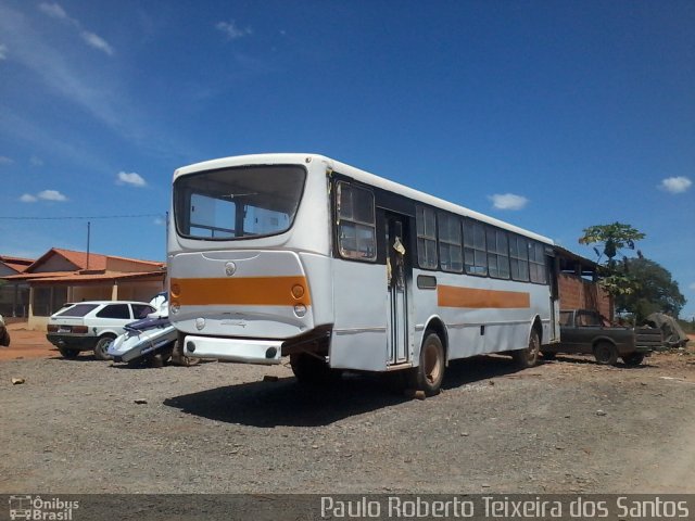 Escolares 000 na cidade de Montalvânia, Minas Gerais, Brasil, por Paulo Roberto Teixeira dos Santos. ID da foto: 4093677.