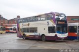 Stagecoach 15654 na cidade de Grantham, Lincolnshire, Inglaterra, por Donald Hudson. Número da foto: #4093405.