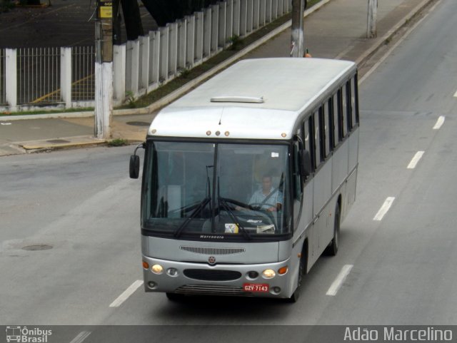 Ônibus Particulares 7143 na cidade de Belo Horizonte, Minas Gerais, Brasil, por Adão Raimundo Marcelino. Número da foto: #4038829.