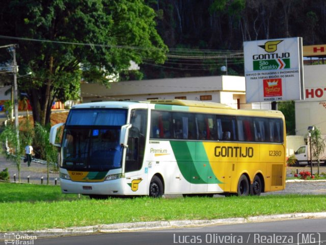 Empresa Gontijo de Transportes 12380 na cidade de Manhuaçu, Minas Gerais, Brasil, por Lucas Oliveira. Número da foto: #4039647.