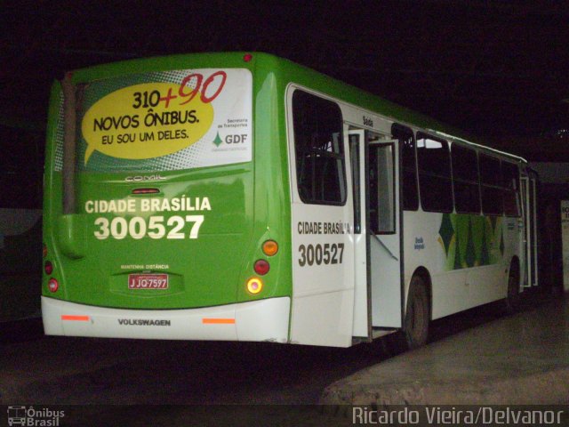 Viação Cidade Brasília 300527 na cidade de Taguatinga, Distrito Federal, Brasil, por Ricardo Vieira. Número da foto: #4040806.
