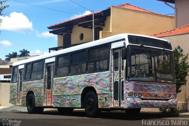 Circular Santa Luzia 738 na cidade de Assis, São Paulo, Brasil, por Francisco Ivano. Número da foto: #4043417.