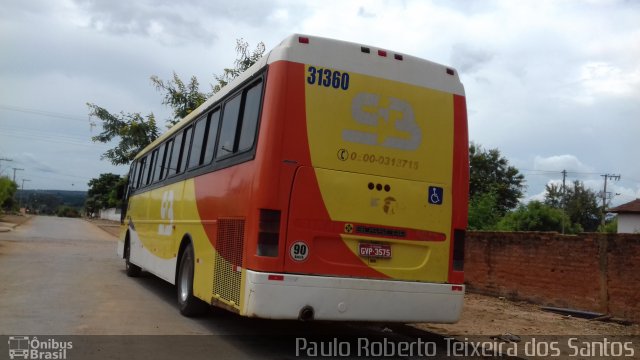 Expresso Montalvânia 31360 na cidade de Montalvânia, Minas Gerais, Brasil, por Paulo Roberto Teixeira dos Santos. ID da foto: 4041405.