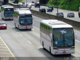 Pássaro Prata Transportadora Turística 600 na cidade de Barueri, São Paulo, Brasil, por Caio  Takeda. Número da foto: #4041893.