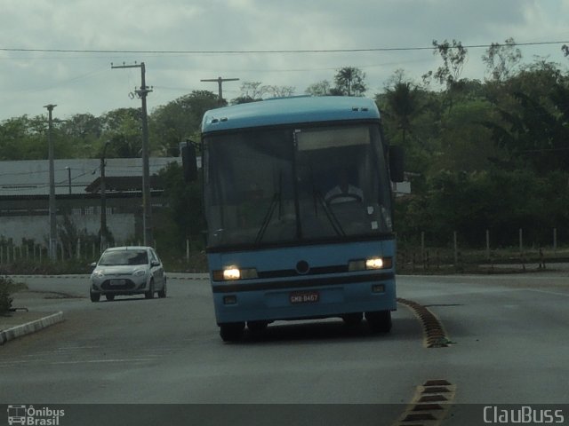 Ônibus Particulares 25000 na cidade de Limoeiro, Pernambuco, Brasil, por Liliane Xavier. Número da foto: #4044511.