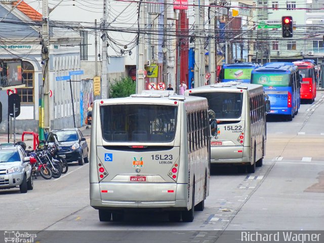 Leblon Transporte de Passageiros 15L23 na cidade de Curitiba, Paraná, Brasil, por Richard Wagner. Número da foto: #4049391.