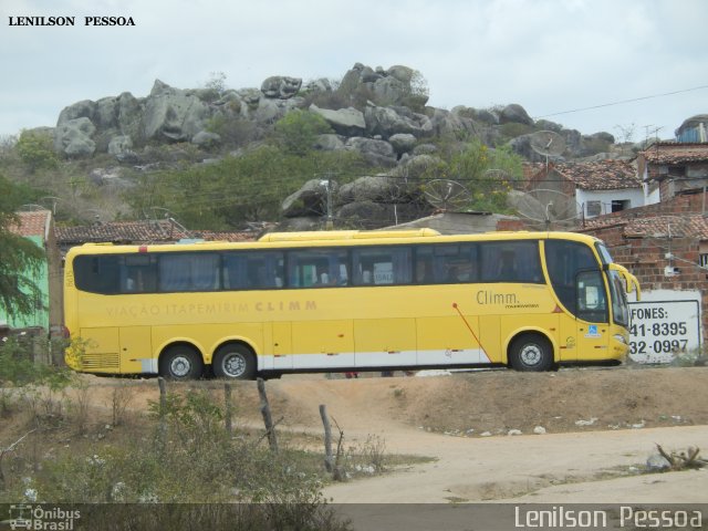 Viação Itapemirim 8615 na cidade de Caruaru, Pernambuco, Brasil, por Lenilson da Silva Pessoa. Número da foto: #4117284.