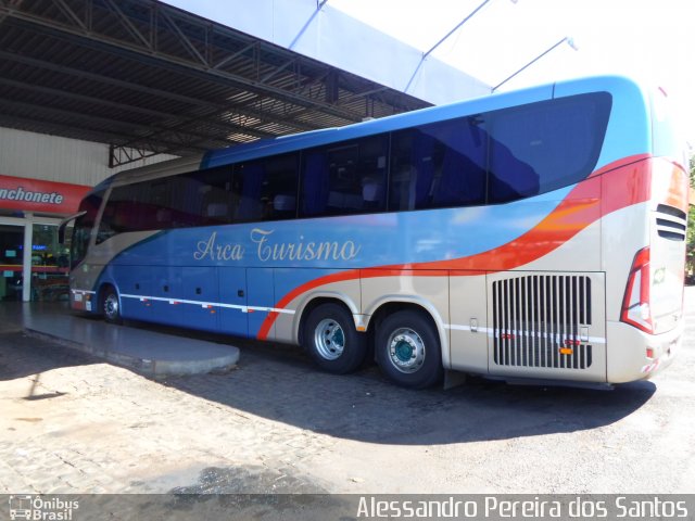 Arca Turismo 5081 na cidade de Araguari, Minas Gerais, Brasil, por Alessandro Pereira dos Santos. Número da foto: #4119905.