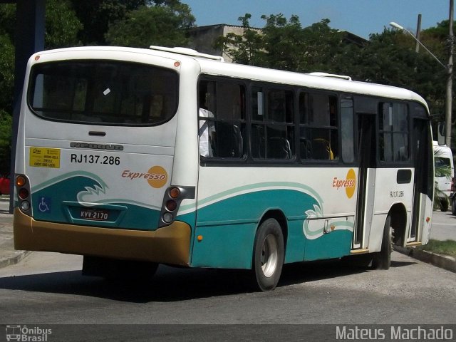 Expresso Mangaratiba RJ 137.286 na cidade de Itaguaí, Rio de Janeiro, Brasil, por Mateus Machado. Número da foto: #4120016.